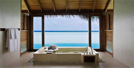 Baño de la Sunrise Sunset Over Water Suite