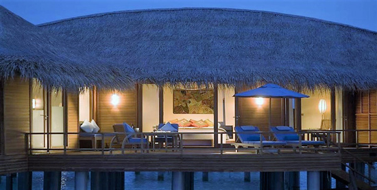 Terraza privada de la Sunrise Sunset Over Water Suite