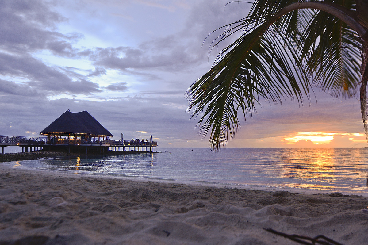 Puesta de sol en Bandos Maldives
