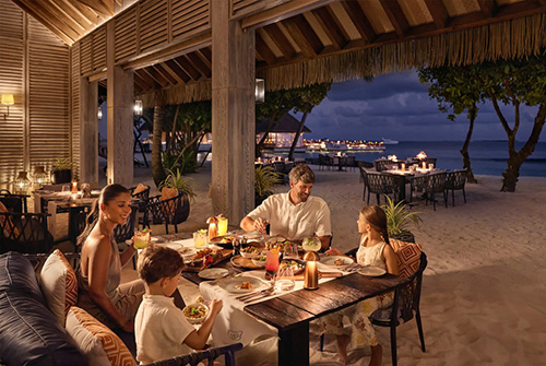 Tuh'u, restaurante de cocina levantina en jardines de JOALI Maldives