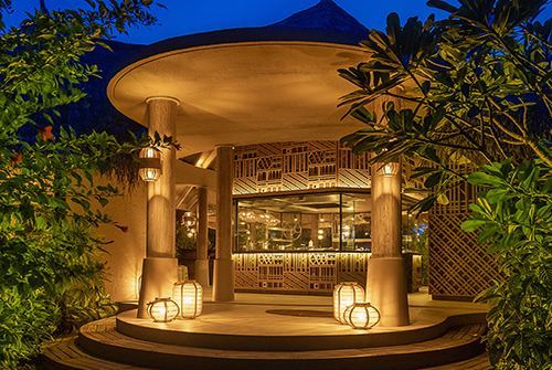 Ocaso, grill de playa y teppanyaki en The Nautilus Maldives