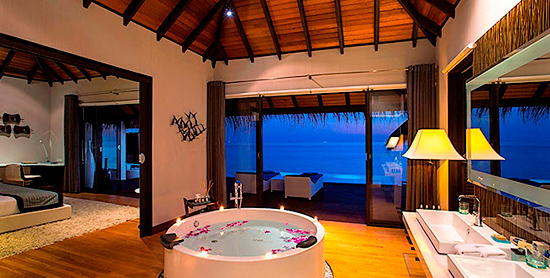 Interior de la Water Suite del Velassaru Maldives