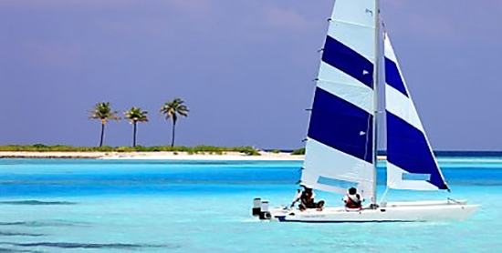 Catamarán a vela en el Paradise Island Resort & Spa