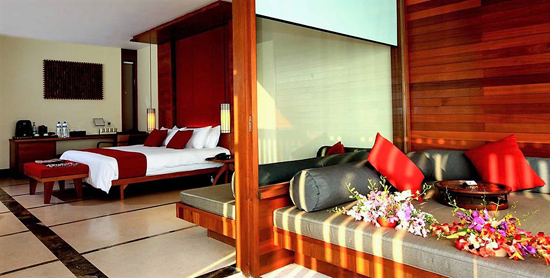 Interior de la Water Villa with Whirlpool del Paradise Island Resort & Spa